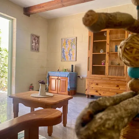 Mystic Flower Bed and breakfast Birbuba