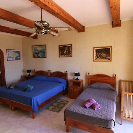 Mystic Flower Bed and breakfast Birbuba