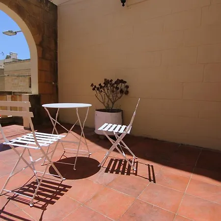 Bed and breakfast Mystic Flower Birbuba