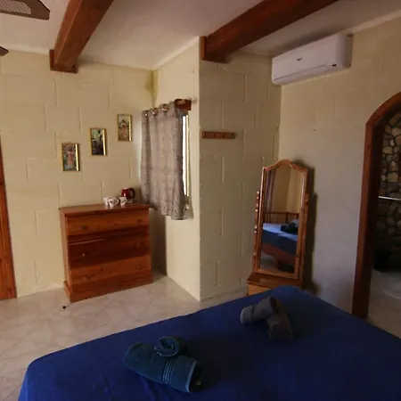 Mystic Flower Bed and breakfast Birbuba