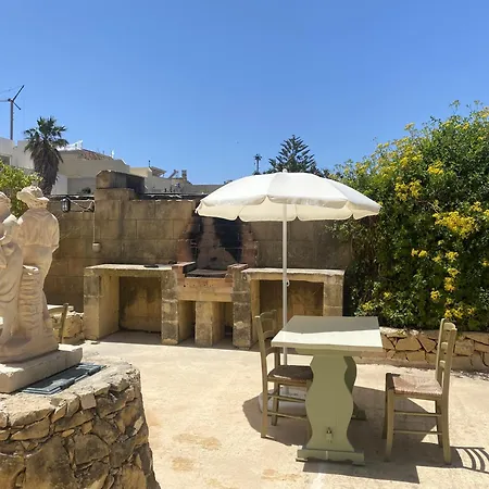 Mystic Flower Bed & Breakfast *