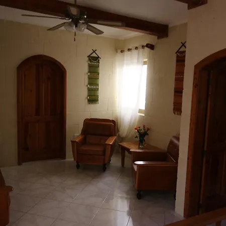 Frühstückspension Mystic Flower Birbuba