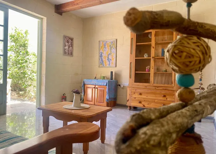 Mystic Flower Bed & Breakfast Birbuba