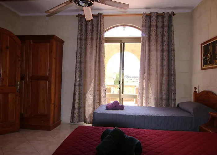 Mystic Flower Bed & Breakfast