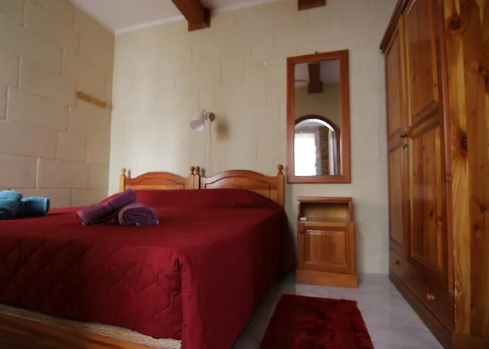 Mystic Flower Bed & Breakfast