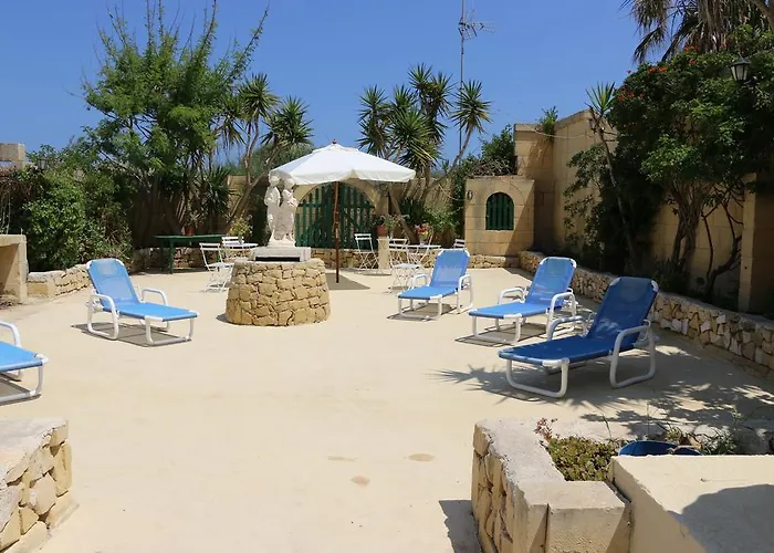 Mystic Flower Bed & Breakfast *